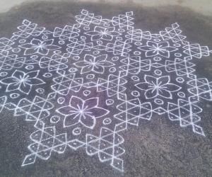 Rangoli: Chikku kolam.