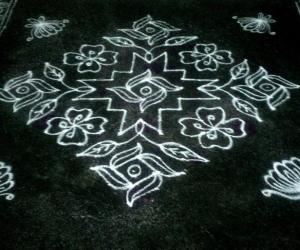 Rangoli: Dotted kolam