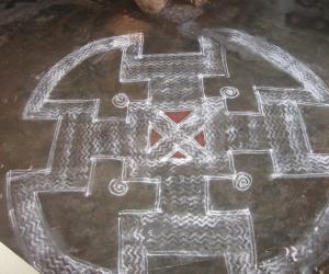 Rangoli: padikolam