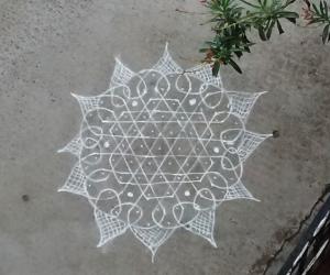 Rangoli: Margazhi day 18
