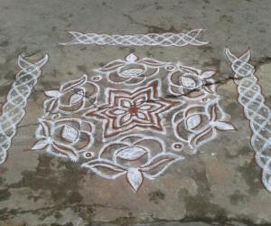 Rangoli: Rose kolam