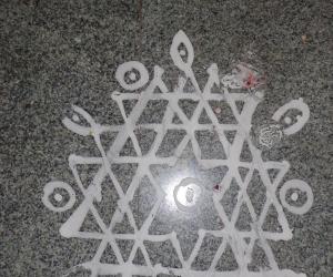 Aishwarya kolam