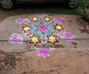 Rangoli: shell rangoli.
