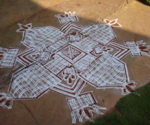 Rangoli: padikolam
