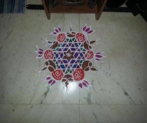 Rangoli: freehand colour rangoli