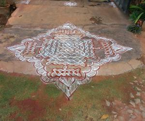Rangoli: CHIKKU KOLAM