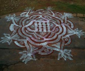 Rangoli: PADIKOLAM