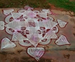 Rangoli: PADIKOLAM