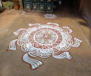 Freehand rangoli