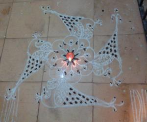 Rangoli: free hand