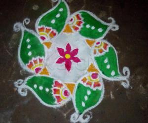 Rangoli: marghali kolam