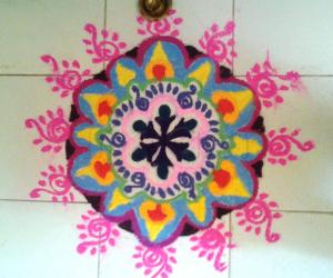 Rangoli: Free hand rangoli