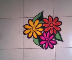 Rangoli: Simple Flower rangoli