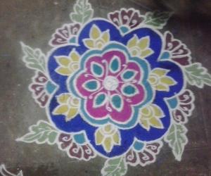Rangoli: Flower Kolam