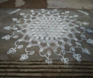 Rangoli: Freehand rangoli
