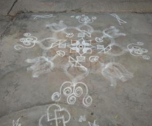 Rangoli: Deepam kolam
