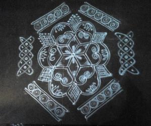 Rangoli: margazhi kolam