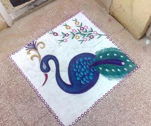 Rangoli: National bird on Diwali