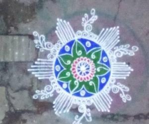 Rangoli: FREE HAND RANGOLI