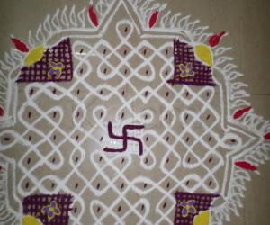 Rangoli: CHIKKU IN COLOR