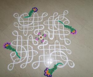 Rangoli: Chikku Bouquet