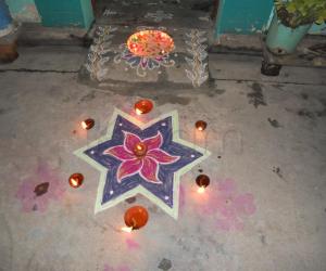 Rangoli: Twinkle twinkle little star. Kolam With Deepam.