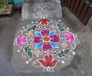 Leaf flowers kolam.