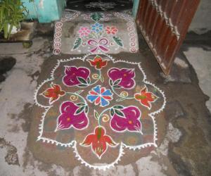Flower kolam. Kolam.