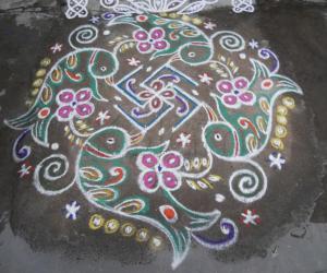 Rangoli: Rev's flowerparrot with swesthik, new try.