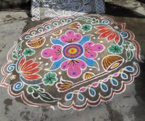 Featured image of post Music Rangoli Designs : Pongal kolams and rangoli designs: