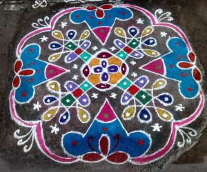 Rangoli: Rev's margazhi kolam 17.