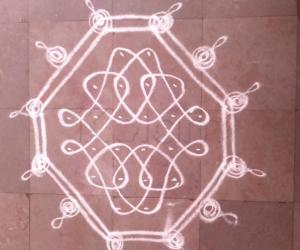 Rangoli: simple kolam
