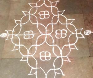 Rangoli: Tuesday kolam