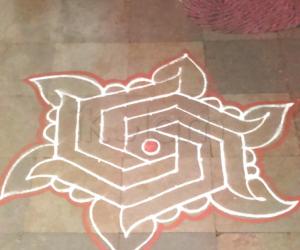 Avani avittam kolam