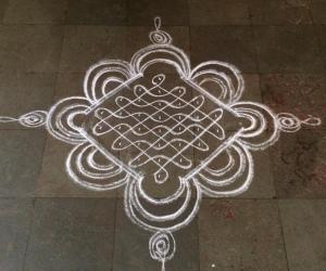 Rangoli: White n white