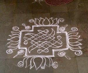 Rangoli: White n white