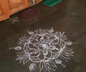 Rangoli: White n white on navaratri 