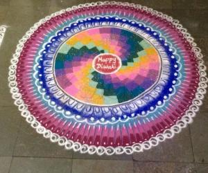 Rangoli: Deepavali kolam