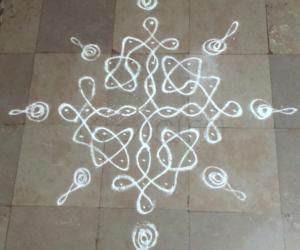 Rangoli: simple daily kolam