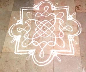 Simple kolam