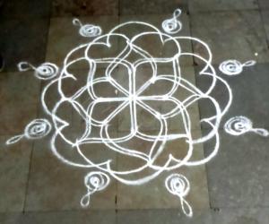 Rangoli: Simple kolam