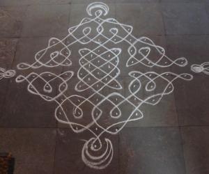 Rangoli: Chikku kolam