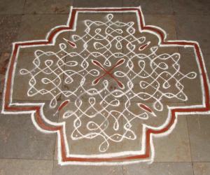 Rangoli: dot chikku kolam