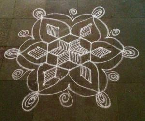 Rangoli: White & white