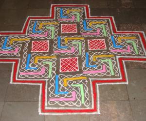 Rangoli: Margazhi chikku kolam 4