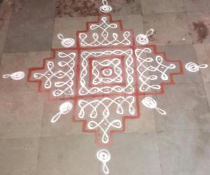 Rangoli: simple kolam