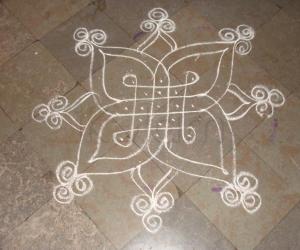 Rangoli: Simple kolam