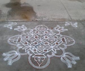 Rangoli: Deepam kolam