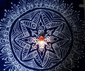 freehand kolam with kolamavu