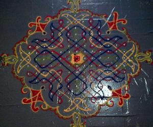 chikku kolam with 17-1 straight dots